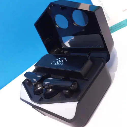 M28 TWS Wireless Earbuds - Image 3