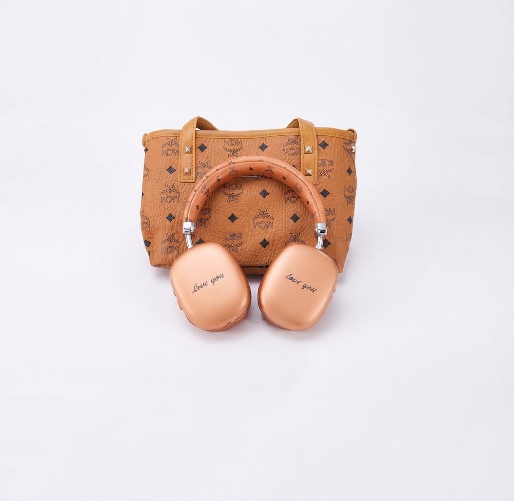 KE-66 Pure Sound Wireless Headphones With Free Hand Bag - Image 2